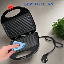 Sandwich maker with indicator lights and non-stick plates for easy use