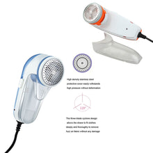 the lint remover's blade and handle, focusing on its functionality